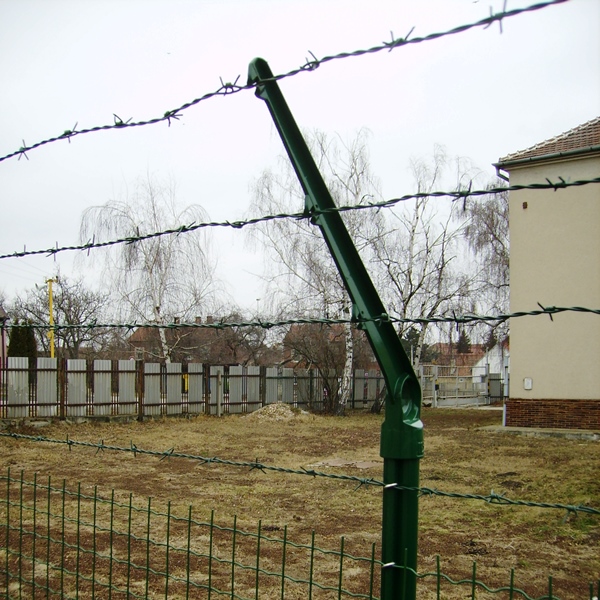 ostnatý drôt na plot