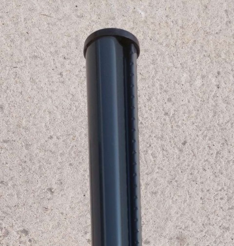 Plotový stĺpik CLIP 48/1700 mm ku zváraným sieťam vo farbe RAL7016